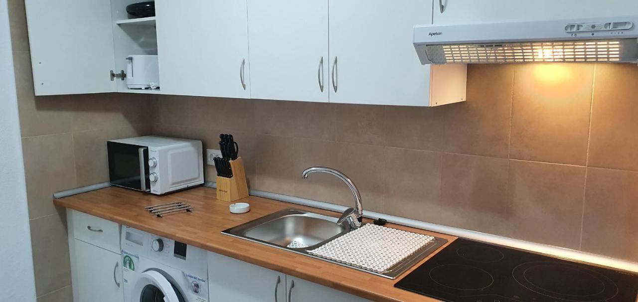 Fabulous 2-Bedroom Apartment Right On The Beach Of Los Crstianos Арона Экстерьер фото